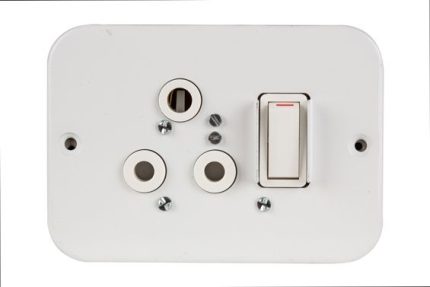 CT7390P - Crabtree Industrial 16A White Single Socket 119x83mm