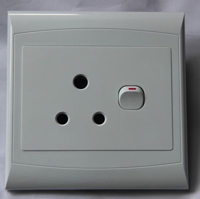 ES29K - Socket Switch Horizon Single 4×4 Comp.